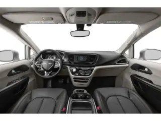 Chrysler Pacifica 2018 Touring L 4dr Mini-Van