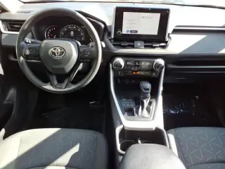 Toyota RAV4 2023 AWD XLE 4dr SUV