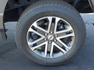 Ford F-150 2023 4x4 XL 4dr SuperCrew 5.5 ft. SB