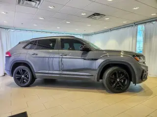 Volkswagen Atlas Cross Sport 2023 AWD SEL R-Line Black 4Motion 4dr SUV