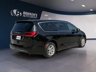 Chrysler Pacifica 2025 Select 4dr Mini-Van