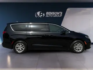 Chrysler Pacifica 2025 Select 4dr Mini-Van