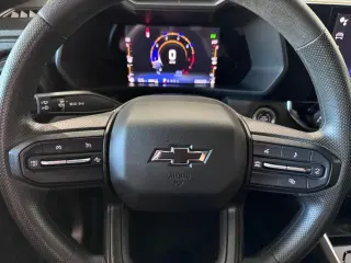Chevrolet Colorado 2023 4x4 Trail Boss 4p. Cabina de Tripulacion con Plataforma de 5 ft.