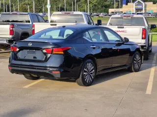 Nissan Altima 2025 2.5 SV 4dr Sedan