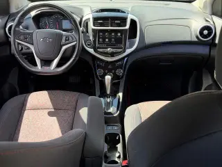 Chevrolet Sonic 2019 LT Auto 4p Hatchback