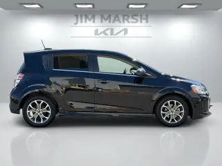 Chevrolet Sonic 2019 LT Auto 4p Hatchback