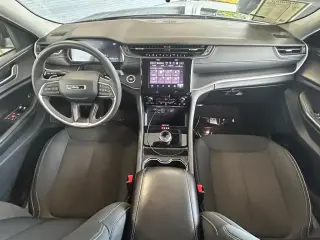 Jeep Grand Cherokee L 2024 4x2 Laredo 4p SUV