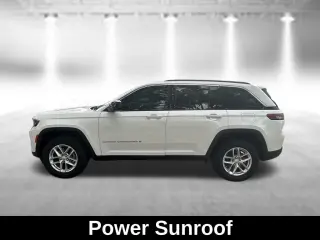 Jeep Grand Cherokee 2024 4x2 Laredo A 4dr SUV