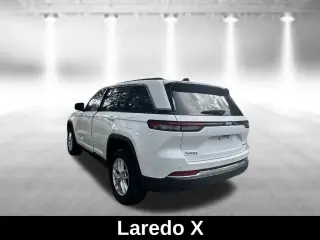 Jeep Grand Cherokee 2024 4x2 Laredo A 4dr SUV