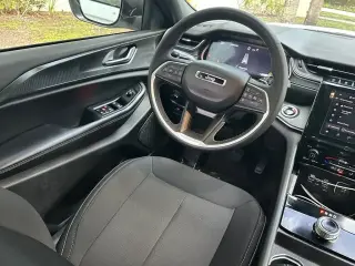 Jeep Grand Cherokee 2024 4x2 Laredo A 4dr SUV