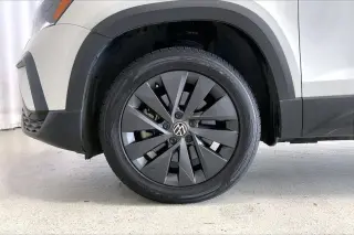 Volkswagen Taos 2023 S 4dr SUV