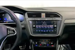 Volkswagen Tiguan 2024 SE Línea R Negro 4p SUV