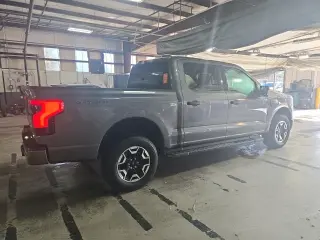Ford F-150 Lightning 2023 AWD XLT 4dr SuperCrew 5.5 ft. SB