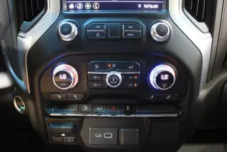 GMC Sierra 2500HD 2022 4x4 SLE 4dr Cabina de tripulación
