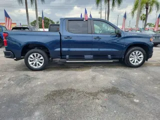 Chevrolet Silverado 1500 2022 4x2 Custom 4dr Crew Cab 5.8 ft. CB