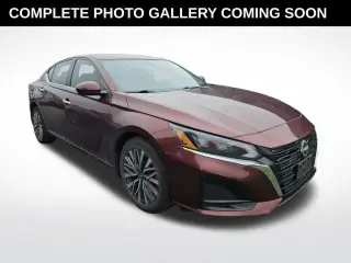 Nissan Altima 2023 AWD 2.5 SV 4p Sedana