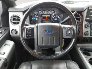 Ford F-250 Super Duty 2013 4x4 Lariat 4p SuperCab 6.8 ft. CB Pickup