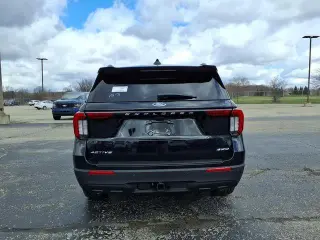 Ford Explorer 2026 AWD Active 4dr SUV