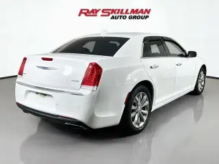 Chrysler 300 2018 AWD Limited 4dr Sedán