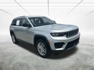 Jeep Grand Cherokee 2024 4x4 Laredo 4p SUV