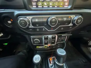 Jeep Gladiator 2022 4x4 Sport 4dr Crew Cab 5.0 ft. SB