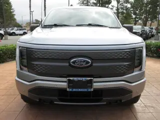 Ford F-150 Lightning 2023 AWD XLT 4dr SuperCrew 5.5 ft. SB