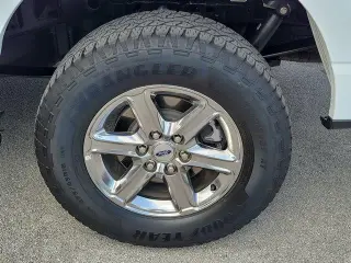 Ford F-150 2025 4x4 XLT 4dr SuperCrew 5.5 ft. SB
