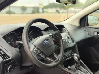 Ford Focus 2018 SE 4dr Sedán