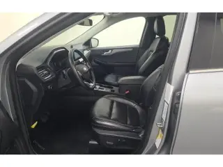 Ford Escape 2024 con transmisión automática de cuatro ruedas y sedán de cuatro puertas