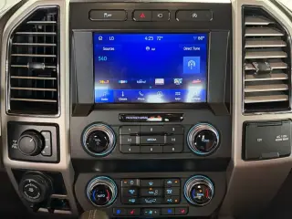 Ford F-150 2020 4x4 King Ranch 4dr SuperCrew 5.5 ft. SB