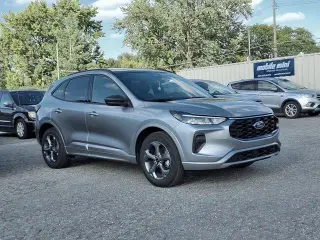 Ford Escape 2024 con transmisión automática AWD ST-Line 4dr SUV