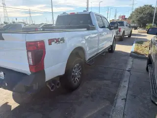 Ford F-350 Super Duty 2022 4x4 Lariat 4dr Crew Cab 6.8 ft. SB SRW Pickup