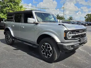 Ford Bronco 2021 4x4 Outer Banks 4dr SUV