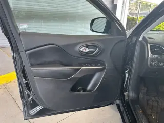 Jeep Cherokee 2020 Limited 4dr SUV