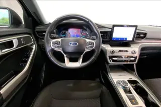 Ford Explorer 2023 XLT SUV de 4 puertas