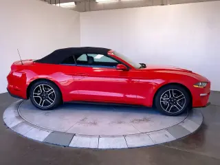 Ford Mustang 2023 EcoBoost 2 puertas Convertible