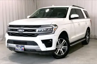 Ford Expedition 2022 4x2 XLT SUV de 4 puertas