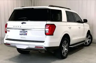 Ford Expedition 2022 4x2 XLT SUV de 4 puertas