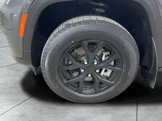 Jeep Grand Cherokee L 2024 4x4 Laredo SUV de 4 puertas