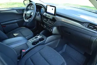 Ford Escape 2023 con tracción en las cuatro ruedas, Active 4dr SUV