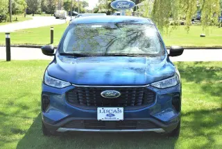 Ford Escape 2023 con tracción en las cuatro ruedas, Active 4dr SUV