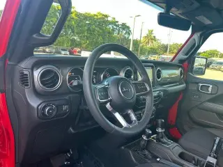 Jeep Wrangler 2023 4x4 Sahara 4dr SUV
