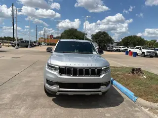 Jeep Wagoneer L 2024 4x2 Serie II SUV de 4 puertas