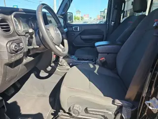 Jeep Wrangler 2025 4x4 Rubicon 4dr SUV
