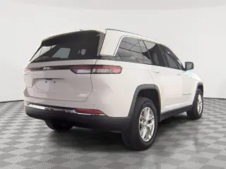 Jeep Grand Cherokee 2024 4x2 Laredo X 4dr SUV