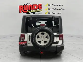 Jeep Wrangler Unlimited 2017 4x4 Sport SUV de 4 puertas