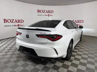Acura TLX 2022 SH-AWD 4 puertas Sedán con paquete A-SPEC