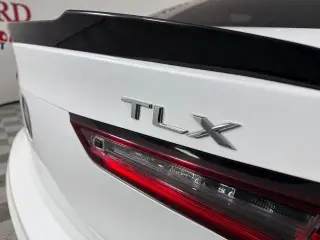 Acura TLX 2022 SH-AWD 4 puertas Sedán con paquete A-SPEC