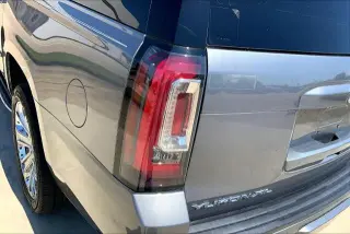 GMC Yukon XL 2019 4x2 SLT 4dr SUV