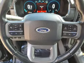 Ford F-150 2022 4x4 Platinum 4dr SuperCrew 5.5 ft. SB